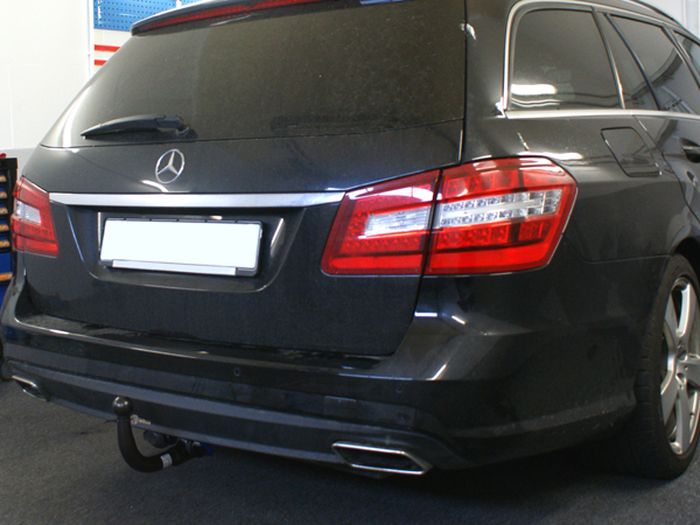 Anhängerkupplung für Mercedes-E-Klasse Kombi W 212, spez. m. AMG Sport o. Styling Paket, nicht Erdgas, Baureihe 2009-2011 V-abnehmbar